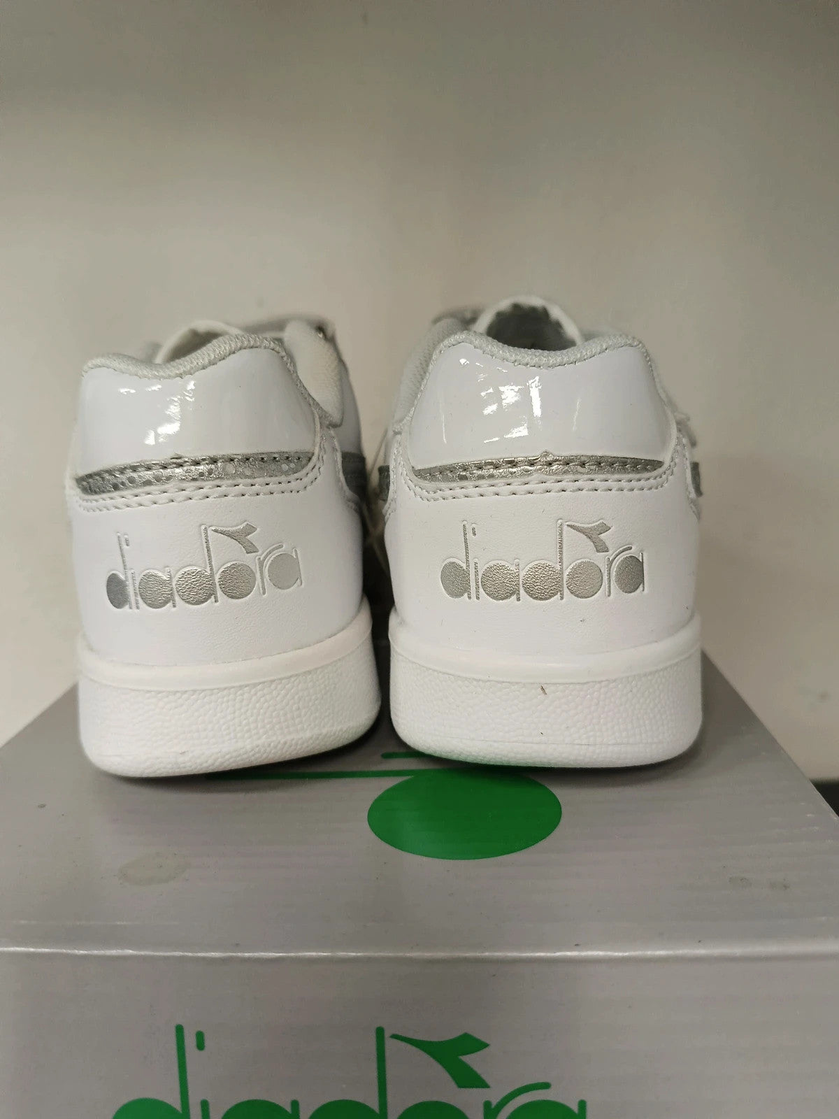 Diadora scarpe strappi bambina junior nuove n 32