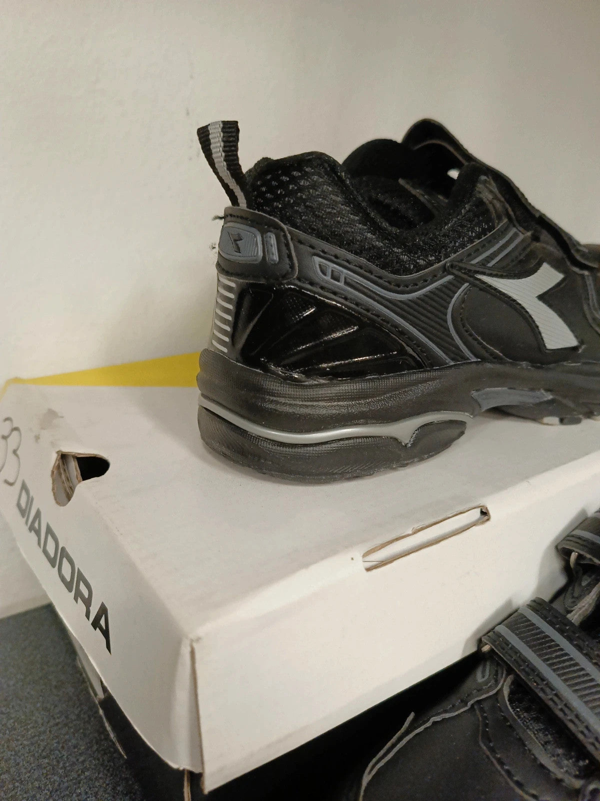 Diadora scarpe sneakers nere strappi n 33