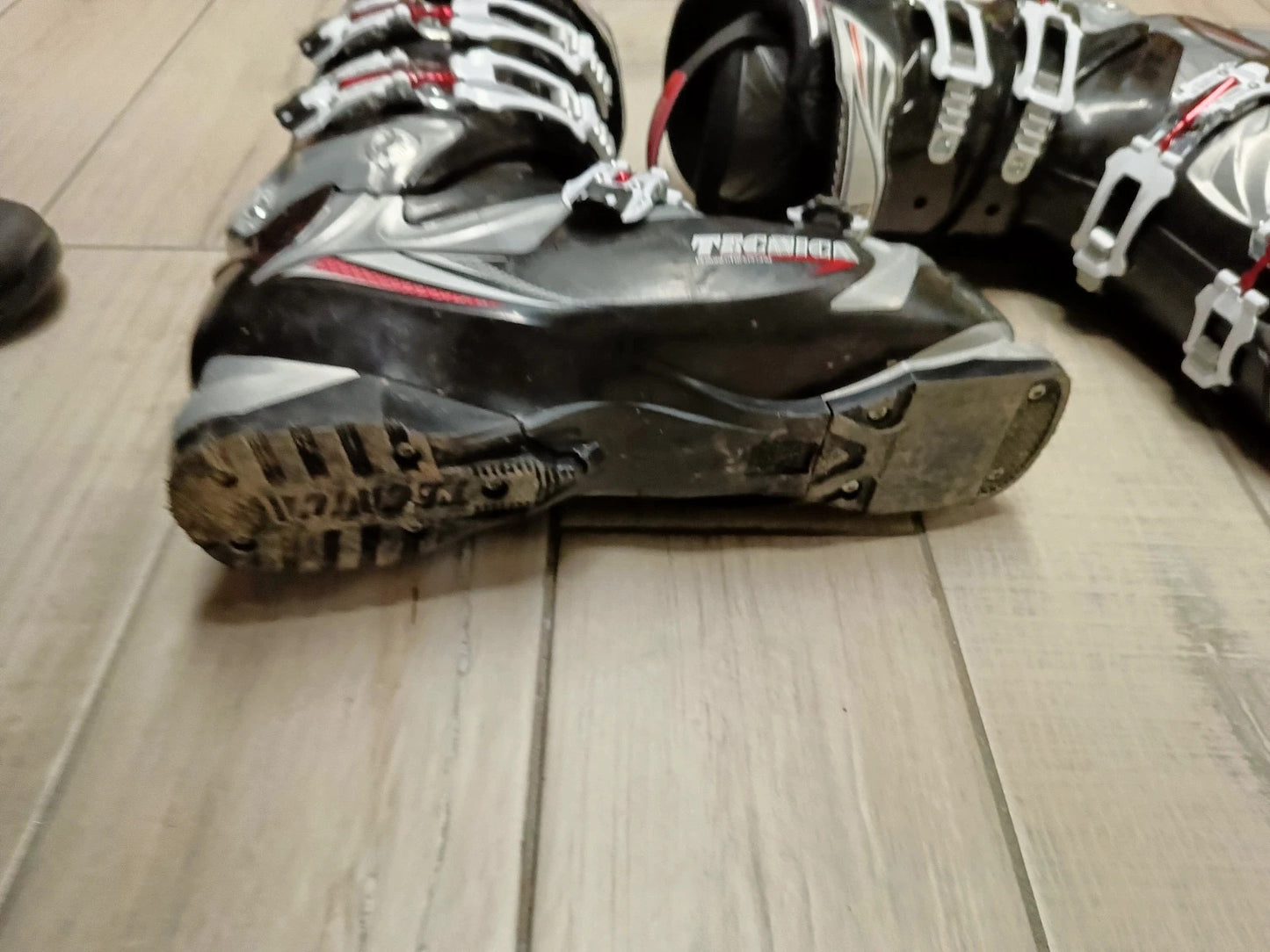 Tecnica Scarpone sci uomo numero 43-44 / 285