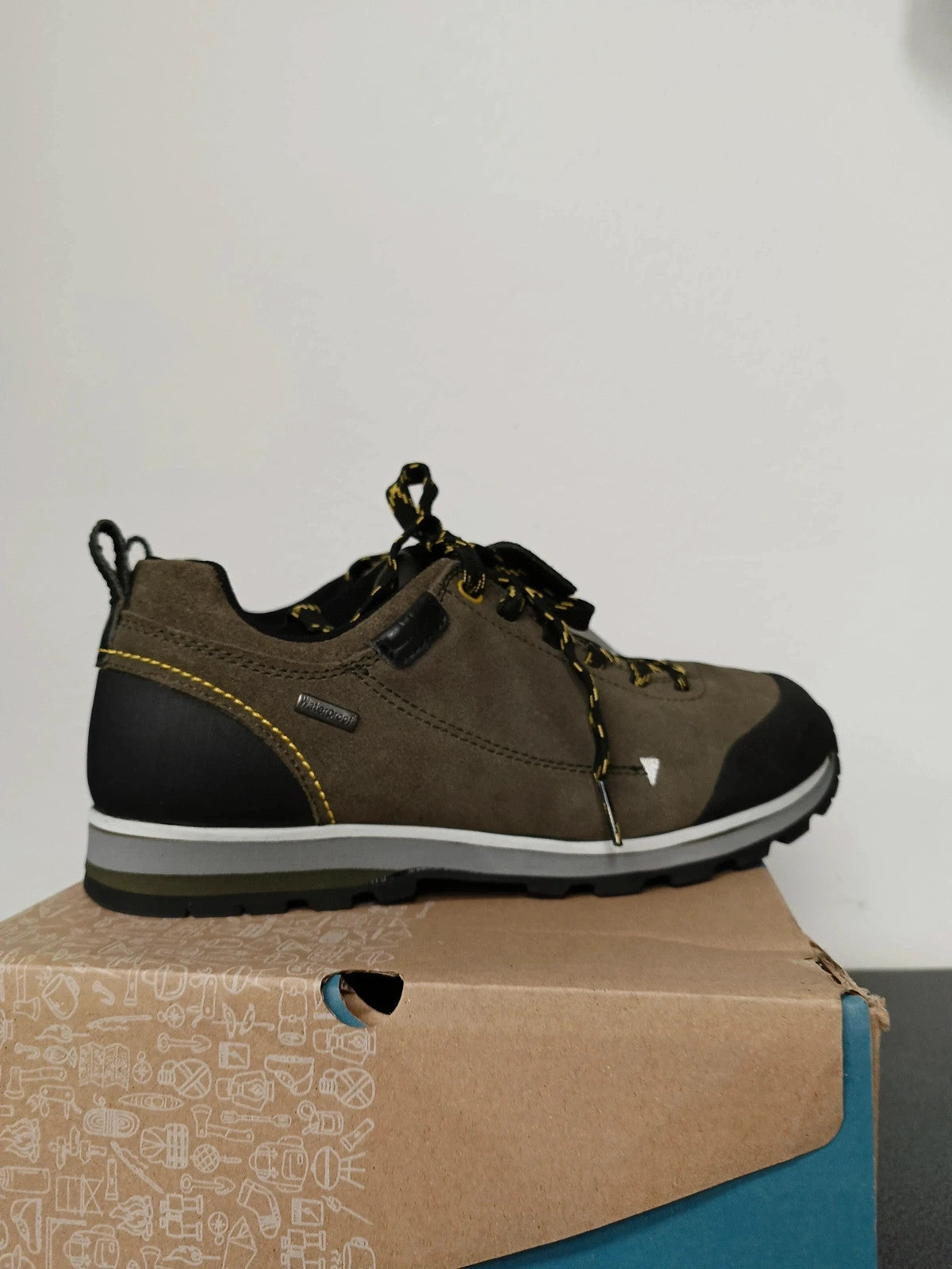 CMP scarpa trekking Vibram pelle n 41