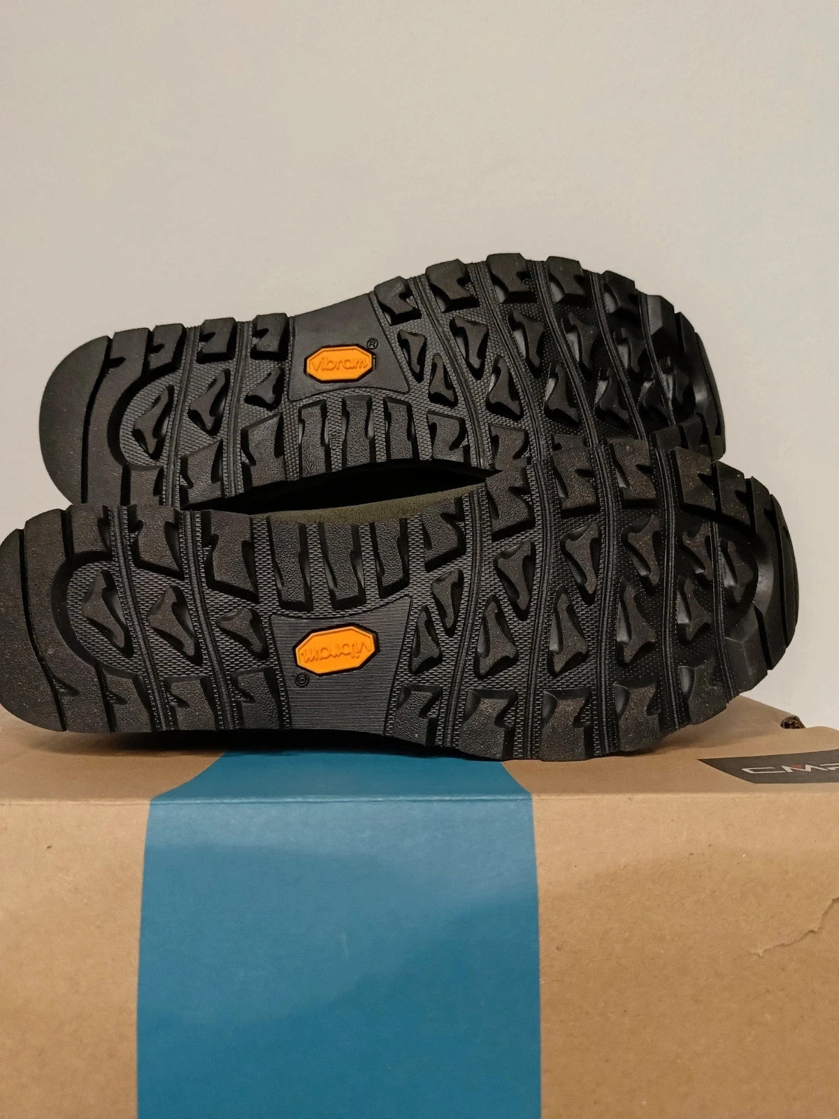 CMP scarpa trekking Vibram pelle n 41