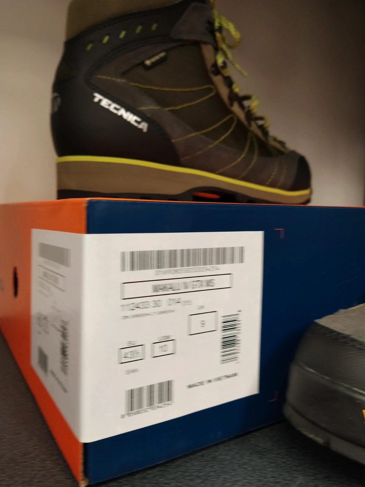 Tecnica scarponcino trekking Gore Tex Vibram 43 1/3